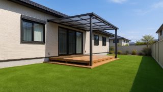 【日立市】人工芝の費用相場|小さな庭向きの工夫5選 日立市の戸建て外構に施工された人工芝のイメージ