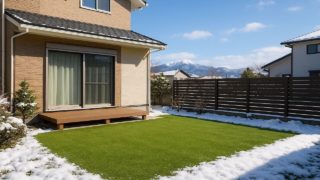 飯田市の戸建て外構に施工された人工芝のイメージ