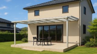 取手市の戸建て外構に施工されたテラス屋根のイメージ