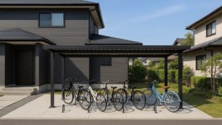 【宇部市】サイクルポートの費用比較|業者でこんなに違う?リアルな体験談 宇部市の戸建て外構に施工された自転車置き場のイメージ